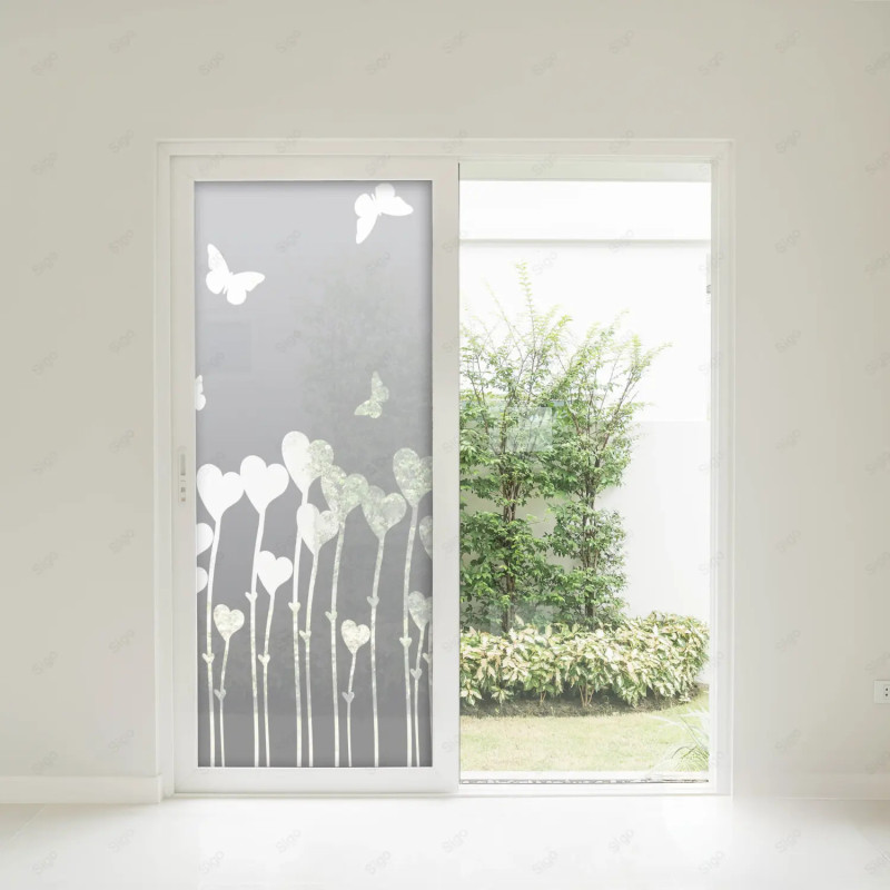 Sandblast aplicado en vidrio con decoración personalizada.