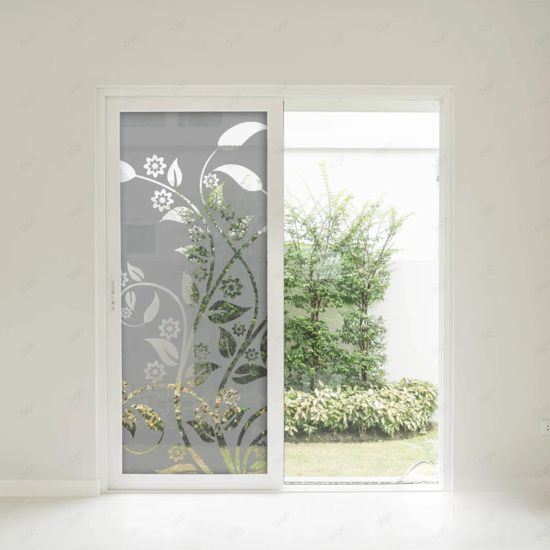 Sandblast aplicado en vidrio con decoración personalizada.
