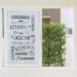 Sandblast aplicado en vidrio con decoración personalizada.