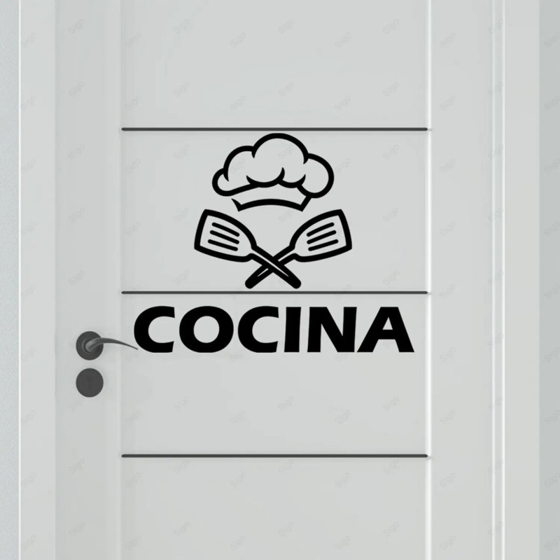 Vinil impreso aplicado en madera con decoración personalizada.