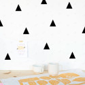 vinil impreso y troquelado aplicado en pared con decoración personalizada.