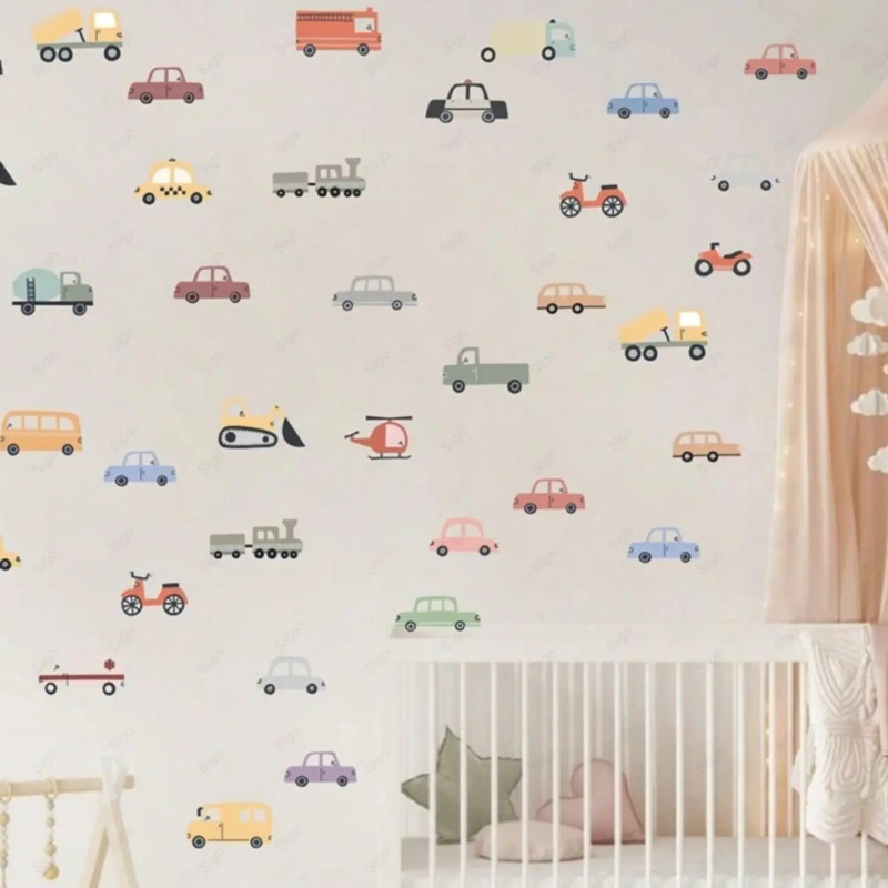 vinil impreso y troquelado aplicado en pared con decoración personalizada.