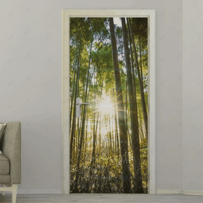 Vinil impreso aplicado en madera con decoración personalizada.