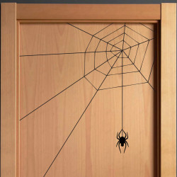 Vinil impreso aplicado en madera con decoración personalizada.