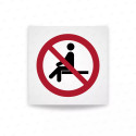 Rotulo prohibicion - Prohibido sentarse|Cod. P0018 ISO 7010