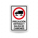 Rótulo Vial Reglamentario - Precaución Entrada y Salida de Camiones | Cod. SR-95