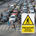 ‣ Atención: Precaución paso peatones... | SIGO