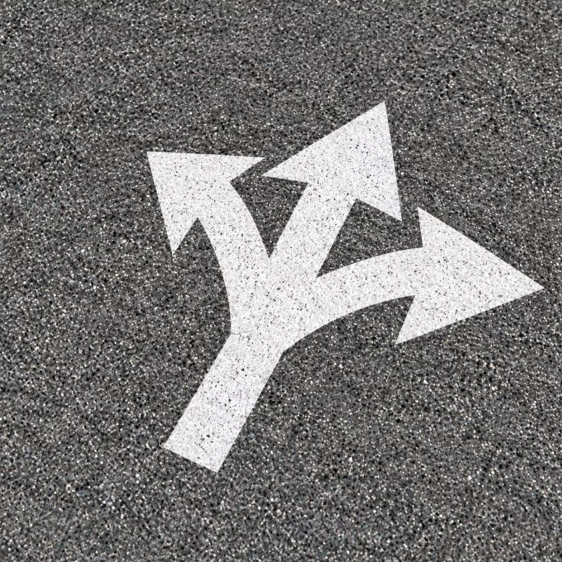 ‣ Pintado de Flecha Triple Dirección Vial | SIGO