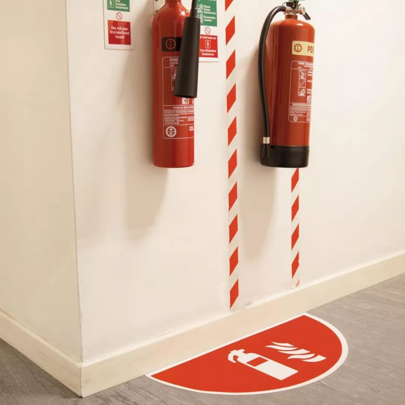 Servicio de Pintado Zona Seguridad Extintor Media Luna