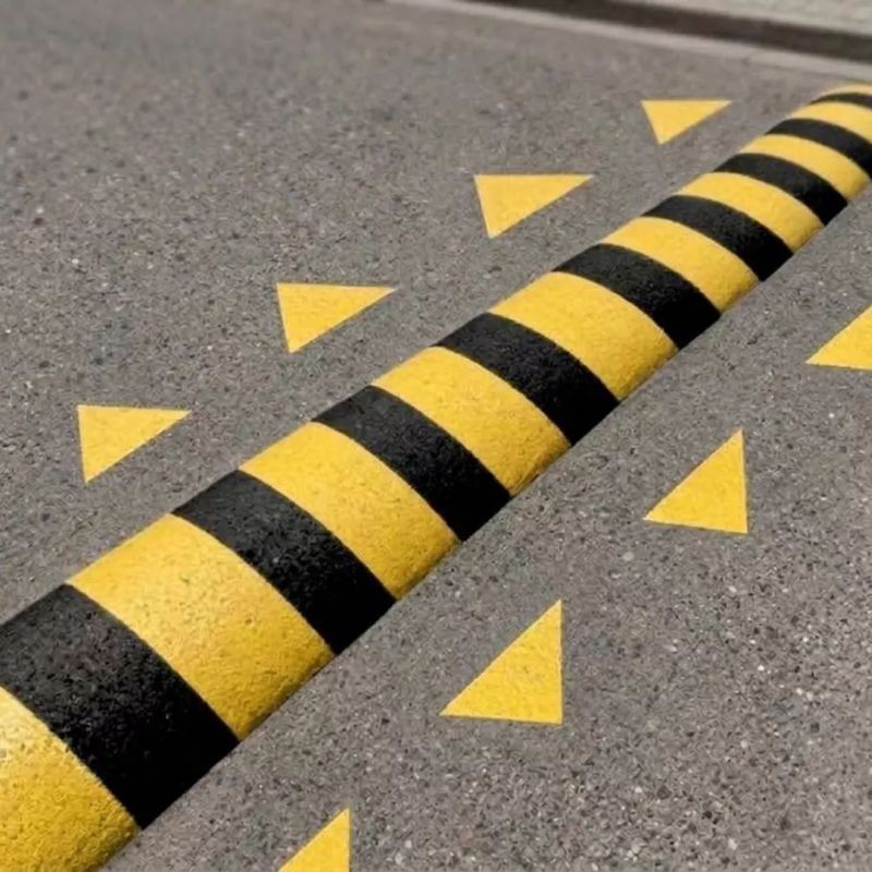 Servicio de Pintado Túmulo reductor de Velocidad Amarillo Negro perspectiva